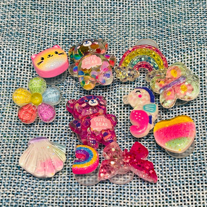 New Arrival 10Pcs Lovely Butterfly Bear Resin Shoes Charms Decorations Rainbow Shell Cat Children Bracelet Buckle