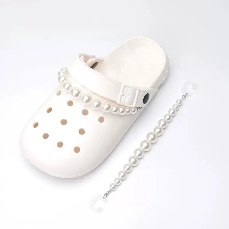 Crocs shoe chain pearls